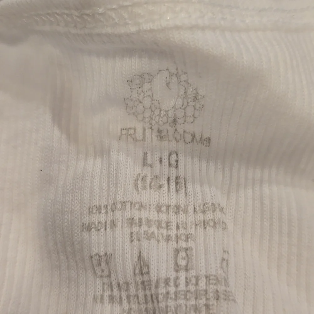 ❤️10/$40 Nwot Fruit of the Loom White Tank Tops 3 Of Them For Big Boys